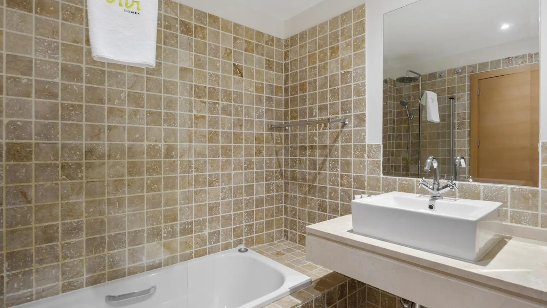 Vivi Homes - Toscana Luxury, Views, Pool & Terrace Estepona